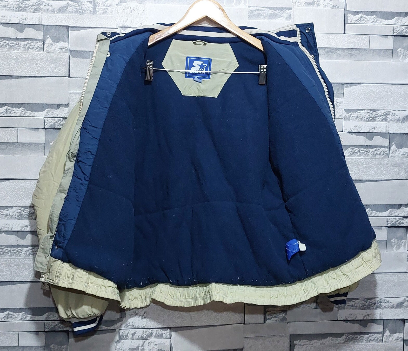 Authentic GEORGETOWN Starter Jacket Size: M/ Vintage 90's