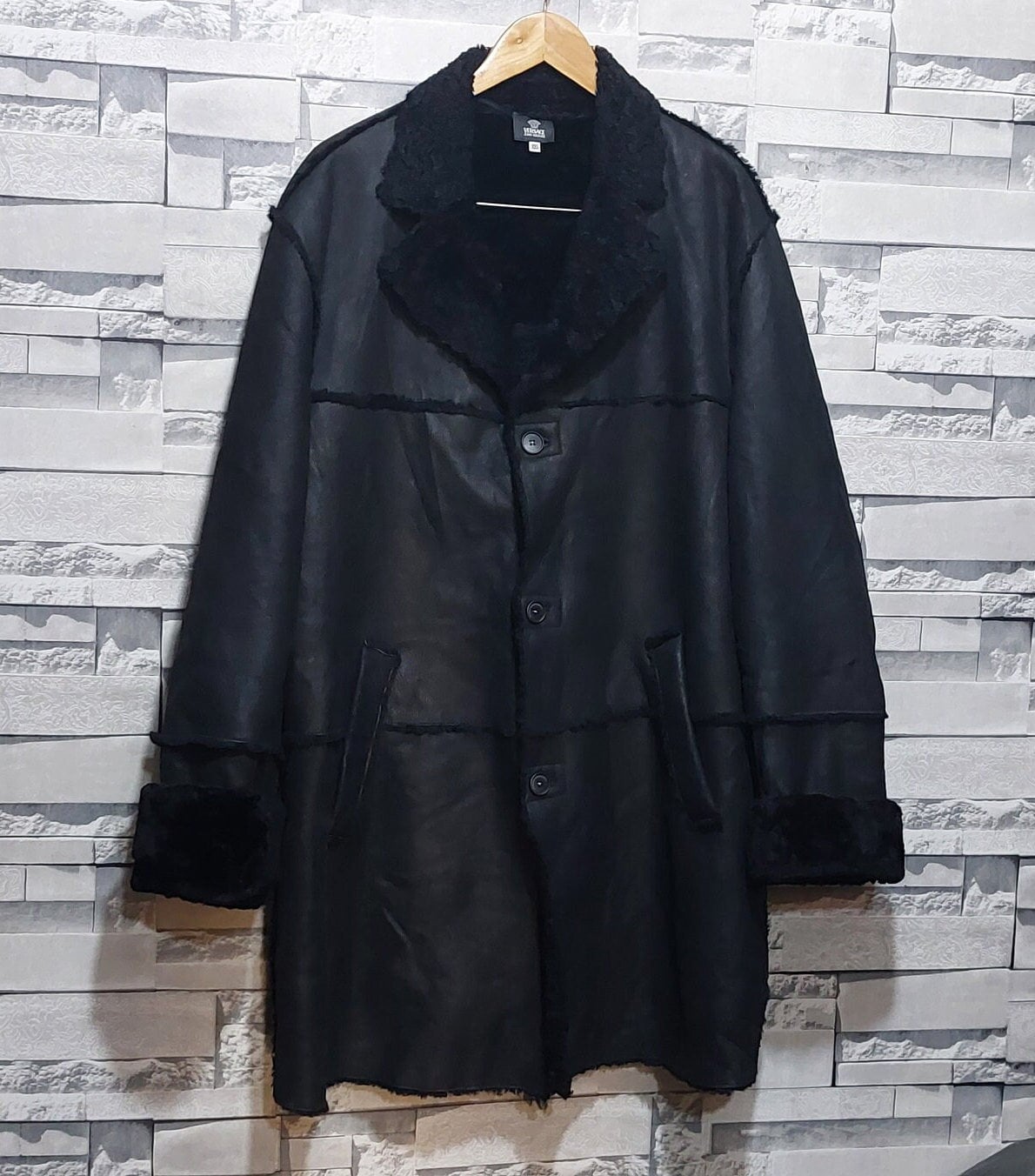Antique VERSACE Leather Shearling Coat Size: 2XL/ Authentic Antique VERSACE Leather Shearling Coat Size: 2XL/ Authentic