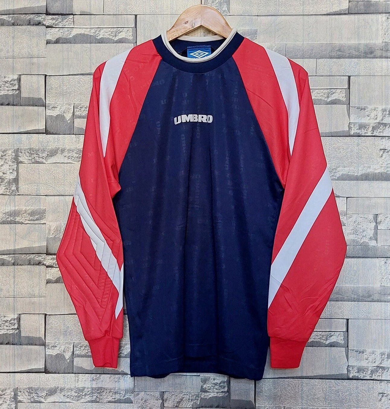 C.F.C 00's UMBRO / football pullover