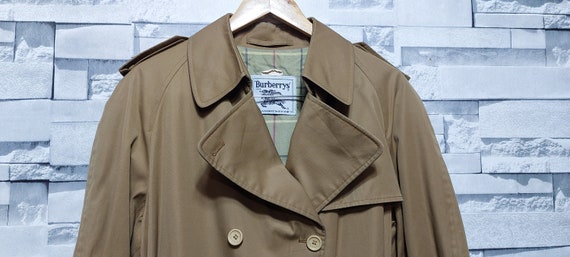 Authentic vintage burberry trench coat sales