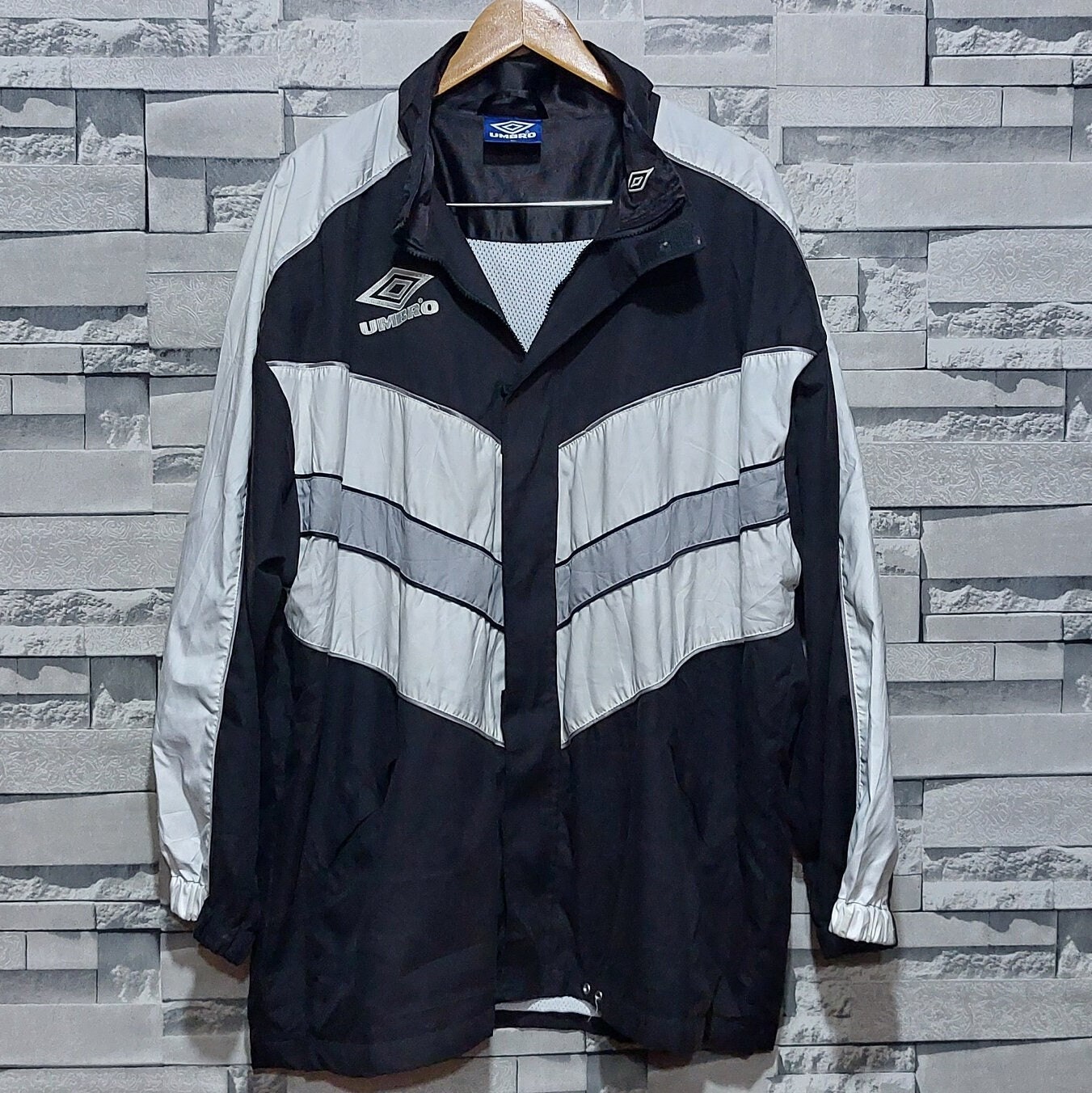 Vintage 90s UMBRO Jacket Full Zip Size: XL/ Antique Umbro Vintage 90s UMBRO Jacket Full Zip Size: XL/ Antique Umbro