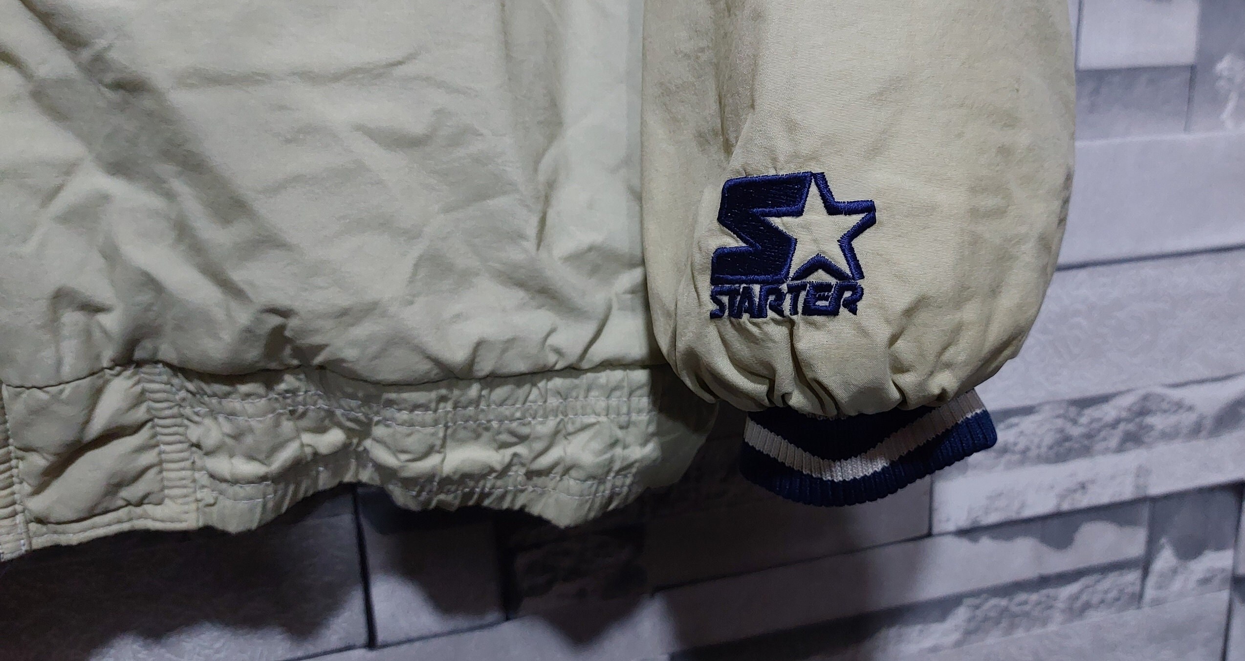 Authentic GEORGETOWN Starter Jacket Size: M/ Vintage 90's
