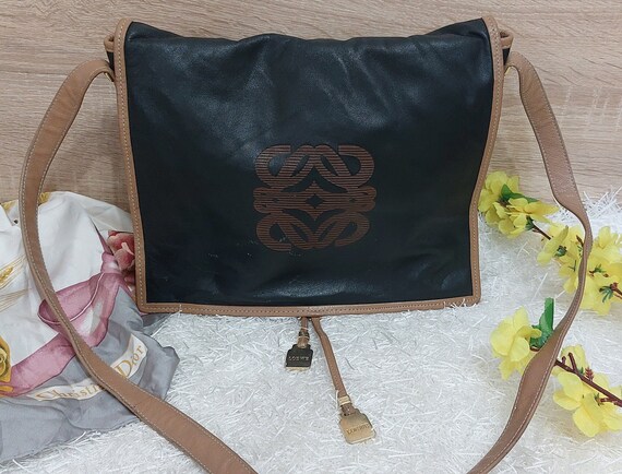 Autentico bolso de cuero LOEWE Bolso LOEWE vintage de los anos 90 Bolso de hombro delantero con logo retro LOEWE Bolso de mano Loewe de lujo Bolso de regalo antiguo Loewe