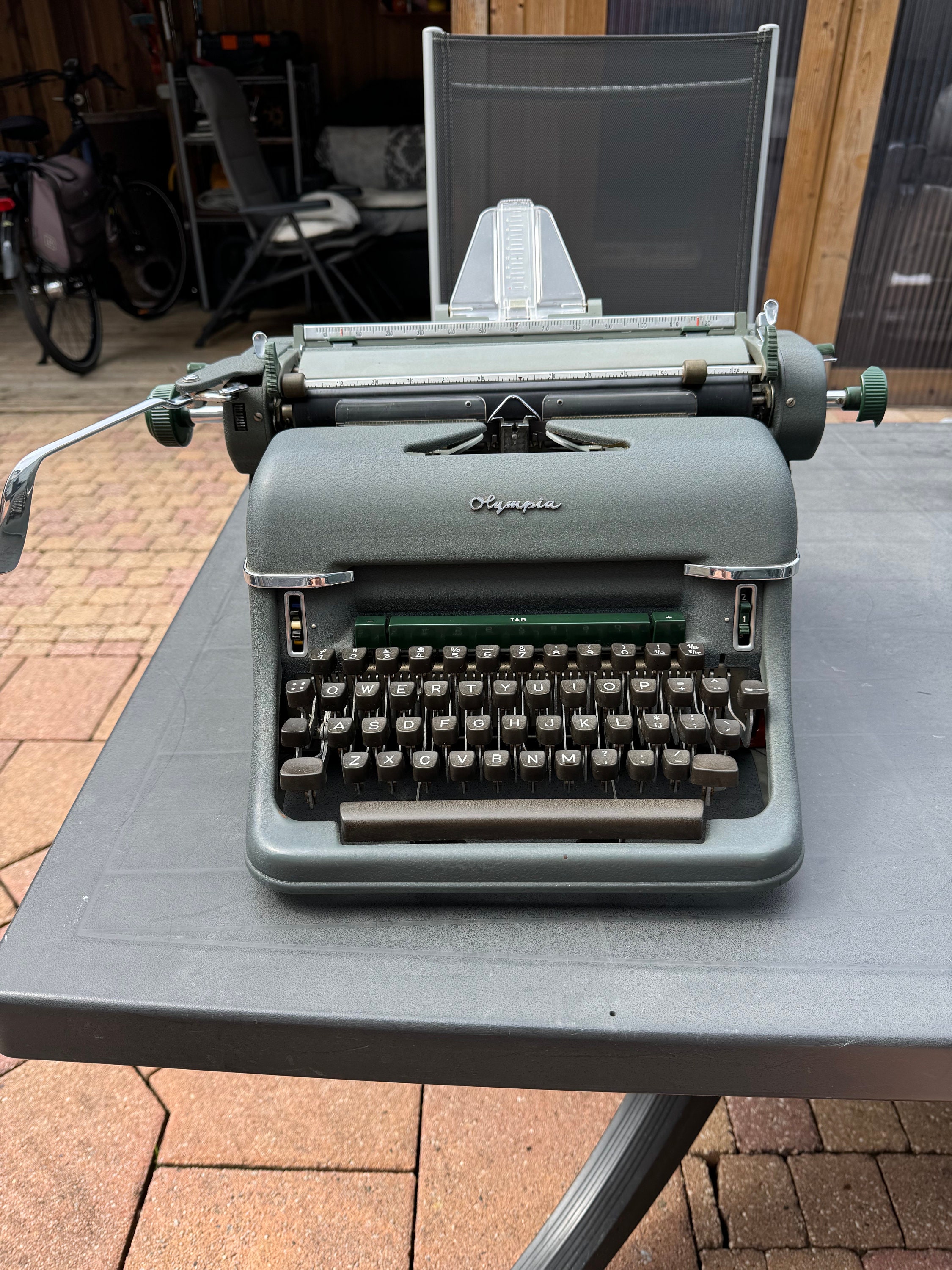 Vintage Olympia SG1 Typewriter Excellent Condition Timeless German 