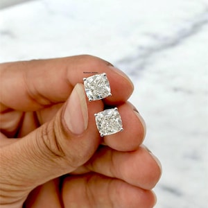 3 Carat Certified Lab Grown Cushion Cut Diamond Stud Earrings / 14k Gold Diamond Stud Earrings / Classic Lab Grown Diamond Earrings For Her