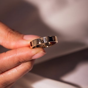 0,24Ct Obrączka ślubna z moissanitem szlifowanym bagietką 14K żółte złoto Pierścionek zaręczynowy Prezent rocznicowy dla mężczyzn Obrączka obietnicy Obrączka oświadczyn
