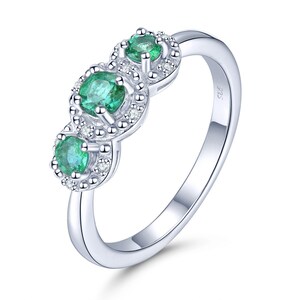 Emerald and Diamond Ring in 925 Sterling Silver