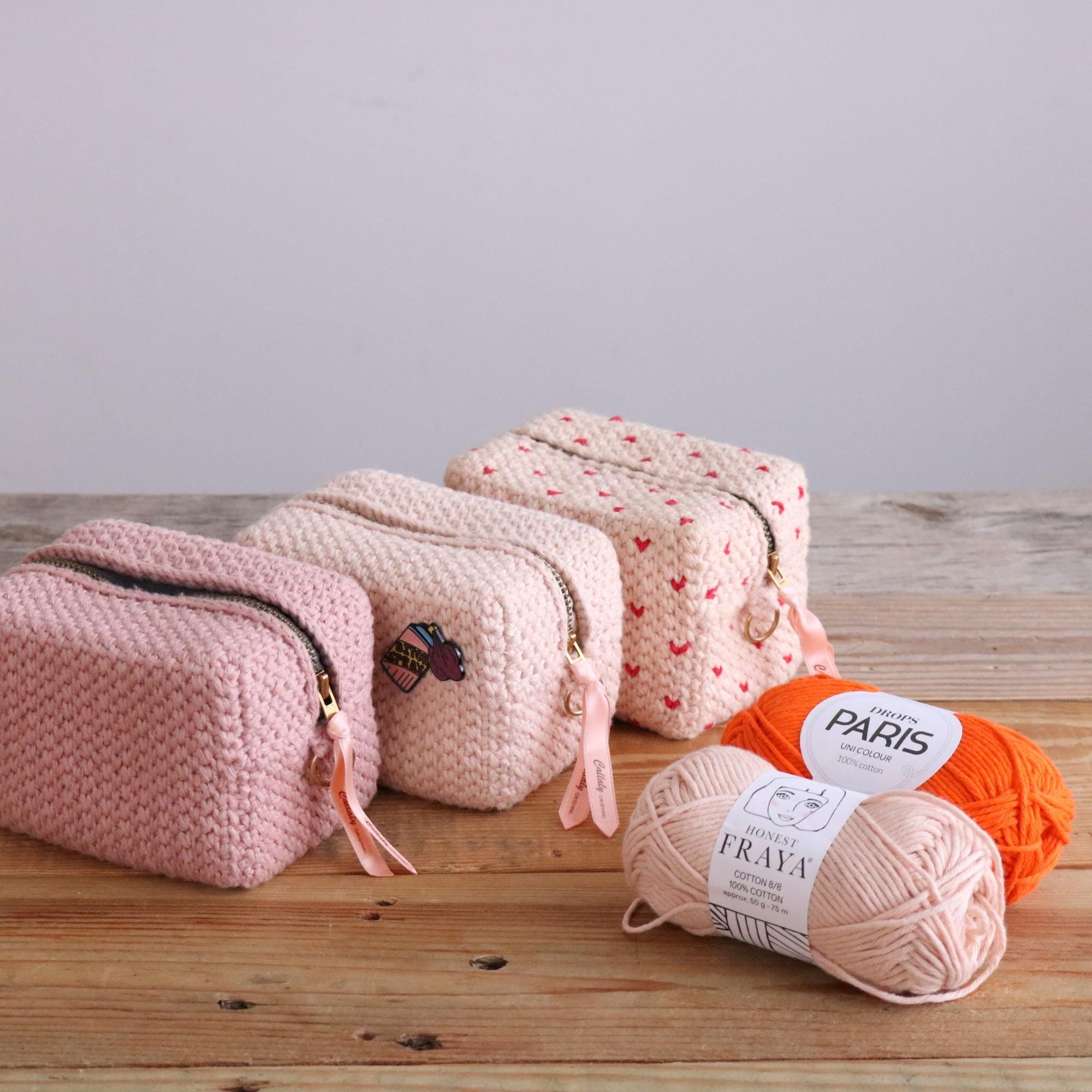 26 Crochet Makeup Bag Patterns with Clutches, Pouches, and Holders 9 Crochet Pattern Zippered Makeup Bag Zippered