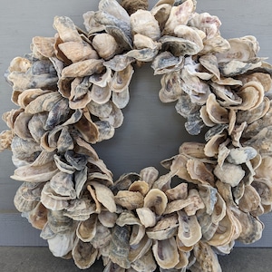 Oyster Shell Large 18 x 18&quot; Wreath
