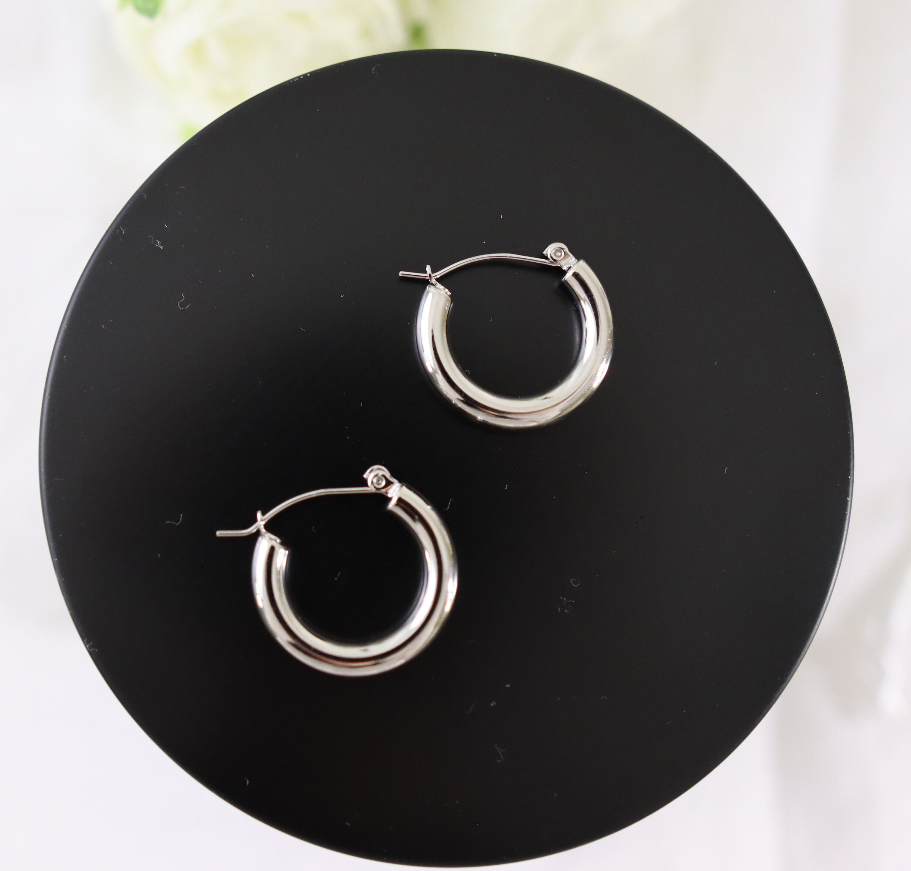 Orecchini Donna Oro, Orecchini Piccoli Titanio Stile Semplice di Geometria del Cerchio Regalo di San Valentino