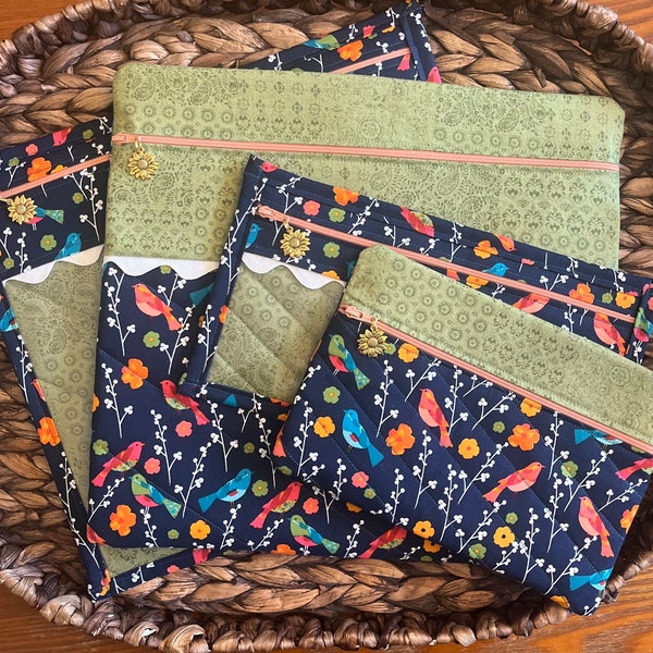 Birds & Blooms Project Bag>PLUS FREE GIFT>Quilted>Flower Zipper Pull>Full Fabric or Vinyl>Spring>Cross Stitch >Boho>Colorful>Thread Bed