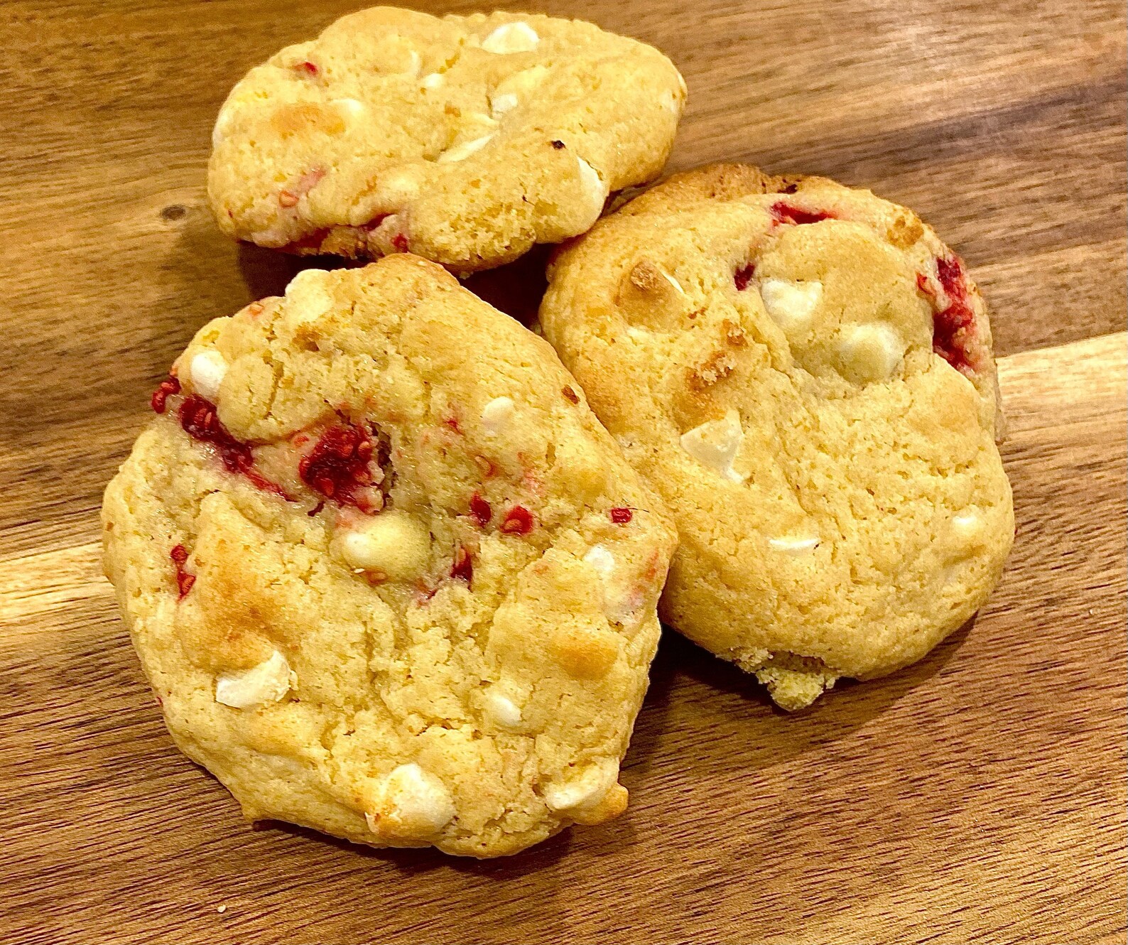 Homemade White Chocolate Raspberry Cheesecake Cookies Recipe! - Great ...