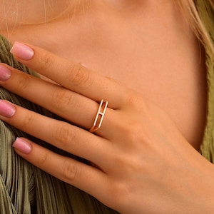 Anillo personalizado con nombre en plata - Anillo con inicial personalizado para mujer - Regalo para ella - Joyería minimalista - Anillo con