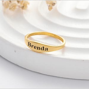 Personalized Gold Name Ring: Custom Engraved Jewelry