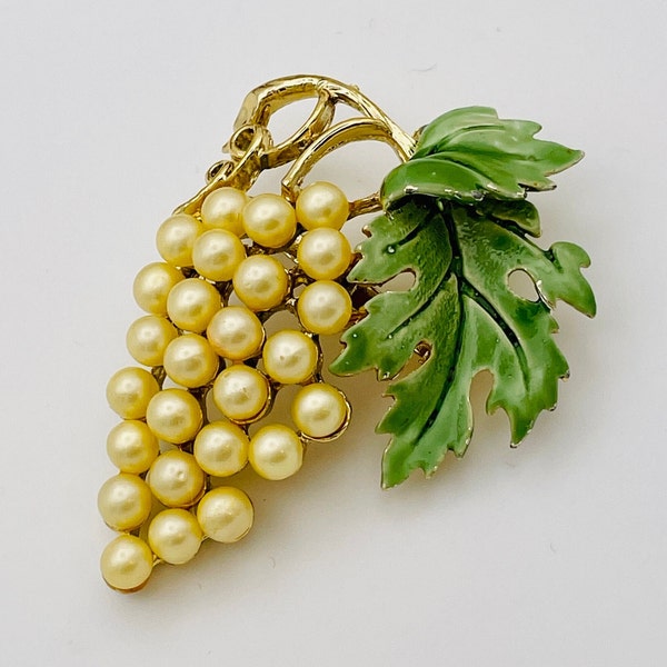 Vintage Pearl Grape Brooch Vintage Brooch 1960s Pearl Grapes green enamel leaf gold tone fruit brooch fruit jewelry Vintage Grape New Years