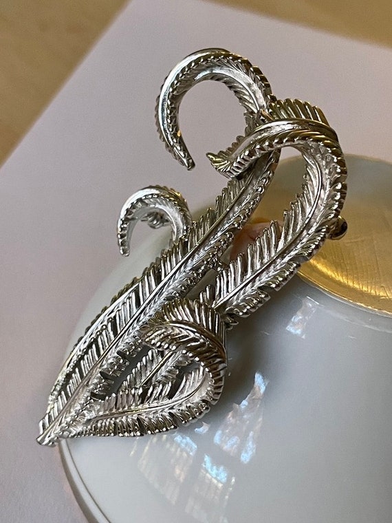 Rare Vintage Brooch Trifari Feather Fronds Pin Classic Vintage