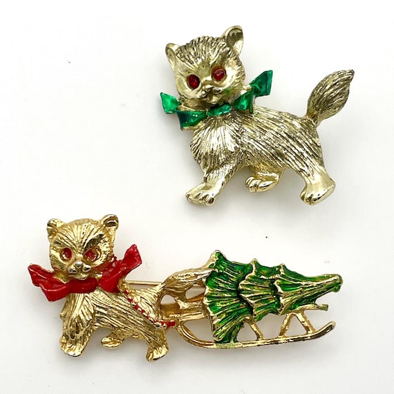 Vintage Gold Tone Kitty Cat Christmas Brooch