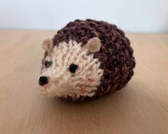 Knitted hedgehog stuffed animal / tiny hedgehog / woodland plush / woodland ornament / woodland decor – ready to ship