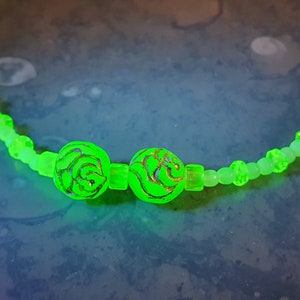 Czech Uranium glass necklace vaseline glass beads vintage jewelry #23007