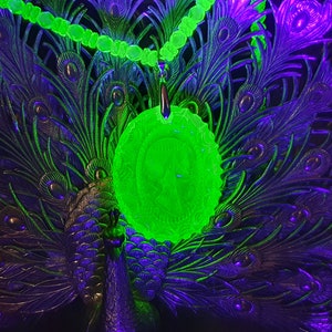Czech Uranium glass necklace+pendant vaseline glass beads jewelry #24021