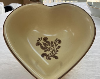Pfaltzgraff Village Heart Shaped Bowl/baker