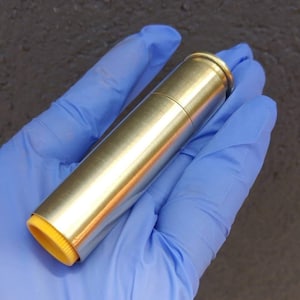 真鍮 50cal リップ バーム スリーブ/EDC/EDC ギア/EDC ギフト/タクティカル スリーブ/タクティカル EDC/リップ ケア/日常携帯/真鍮 スリーブ/タクティカル ギフト