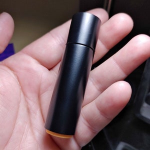 V3.4 アルミニウム リップ バーム スリーブ/EDC/EDC ギア/EDC ギフト/EDC ツール/タクティカル ギフト/タクティカル スリーブ/日常持ち歩き/タクティカル スリーブ/リップ ケア