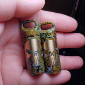 Skull Brass pill holder in force Patina/Edc/Edc gear/Edc gift/Edc pill holder/Tactical gear/Everyday carry/Tactical gift/Meds/Medication