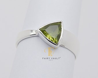 Bague flèche en argent sterling péridot taille trillion, bague péridot triangulaire