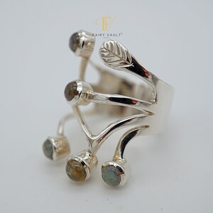 Labradorite Cabochon Sterling Silver Ring/Stone Of Mysticism Artisanal Ring/Dewdrop & Leaf inspired