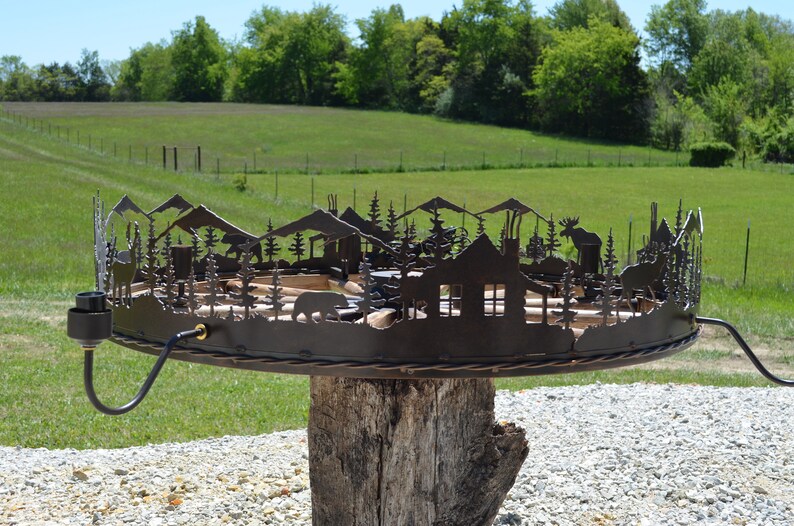 TheRusticPatina Wagon Wheel Chandelier - Thumbnail 3