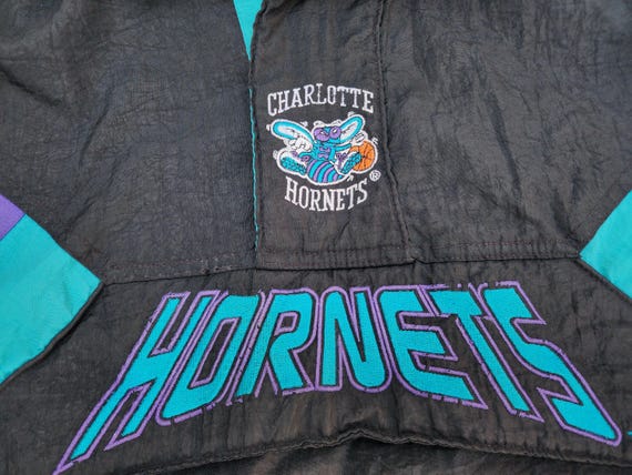 Vintage 1990s Charlotte Hornets Starter Pouch Jacket Womens Vintage 1990s Charlotte Hornets Starter Pouch Jacket Womens