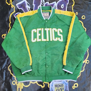 Vintage Early 2000s Boston Celtics G-III Carl Banks Nylon Bomber Jacket 2XL