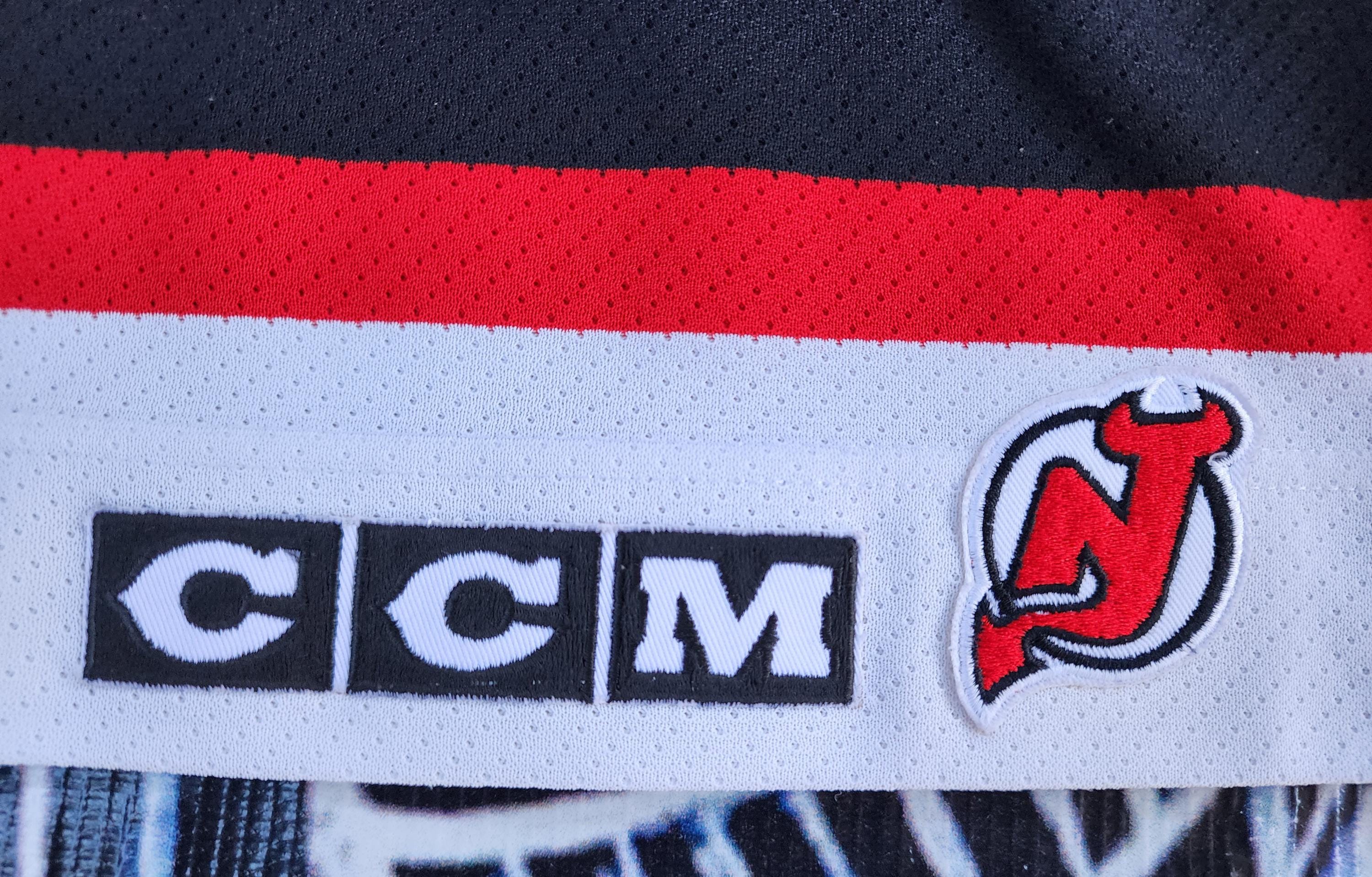 CCM ニュージャージーデビルス ホッケーシャツ サイン入 L Vintage 1990s New Jersey Devils CCM Jersey White L Large - Etsy