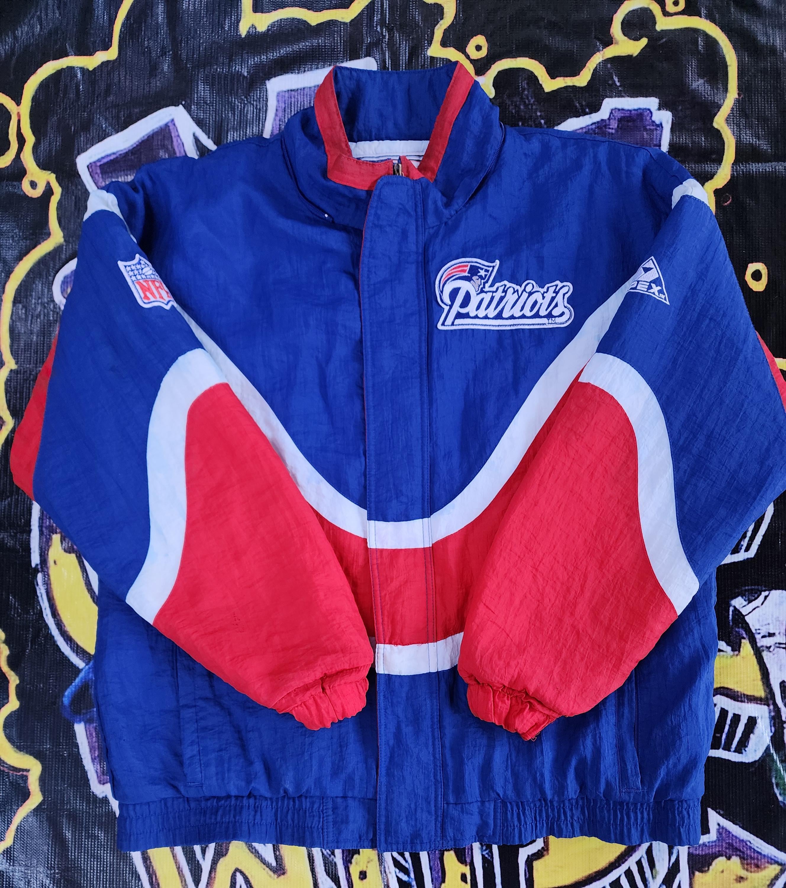 Vintage 1990s New England Patriots Apex One Wave Puffer Vintage 1990s New England Patriots Apex One Wave Puffer