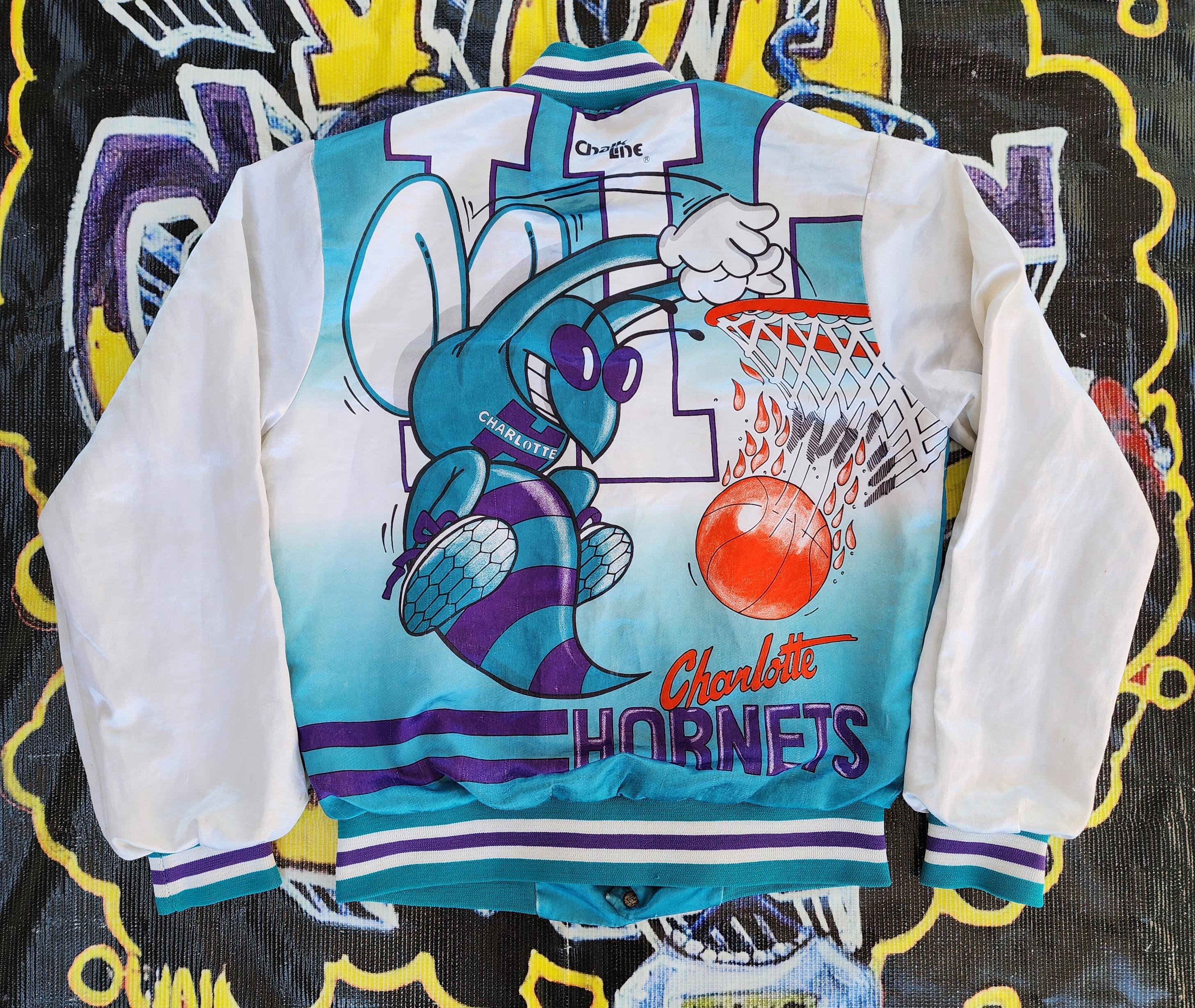 Charlotte Hornets ジャケット NBA chalk line Charlotte Hornets Vintage 90s Chalk Line Satin Bomber Jacket
