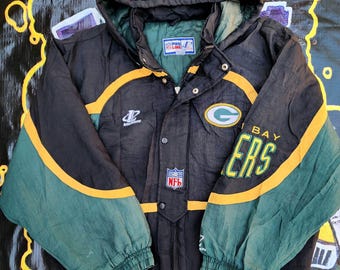Vintage 1990s Green Bay Packers Logo Athletic Big Helmet Puffer Jacket XL