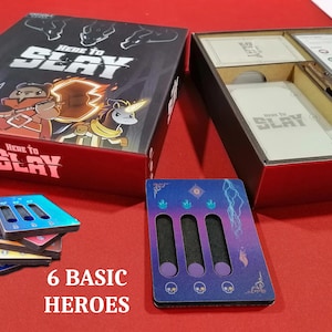 Contador puntos de acción compatible con Here To Slay. Action point counter for Here to Slay compatible. 6 basic Heroes boards.