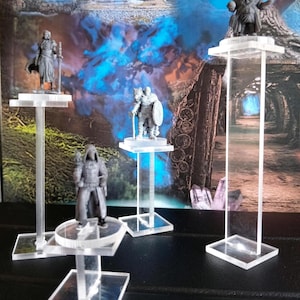 Pack de 4 Soportes de Vuelo Apilables para D&D - Elevadores de Altura (1" a 4") - Accesorios Transparentes para Combate Aéreo en Rol