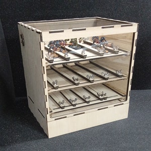 Box for organization exhibition, storage and transport of miniatures.Carry your miniatures and your complements for game all in one box.