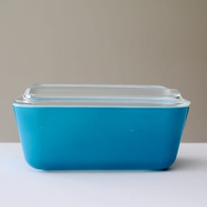 Vintage Pyrex Blue 502 Fridgies- Refigerator dish with lid.