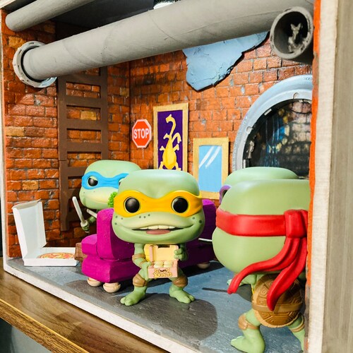 TMNT shops Lair Diorama for Teenage Mutant Ninja Turtles