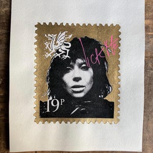 GAGA / Lick Me post-stamps Collezione d'arte / Pop Stars on Gold / Poster pubblicitari commerciali dell'iconografia pop art contemporanea di Londra di Matt Youth