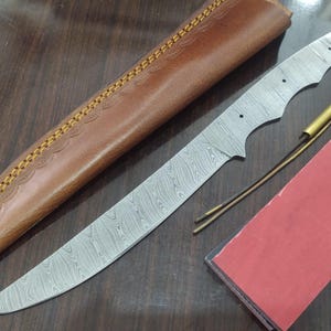 DIY Damascus Steel Knife Making Kit: Hunting Blade, Leather Sheath