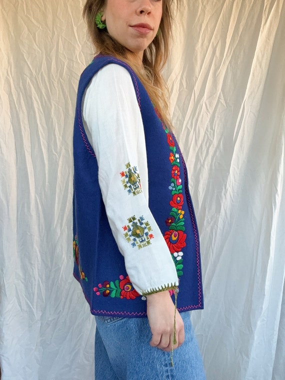 size M - Hungarian 1970s vintage hand embroidered… - image 4