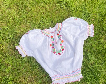 Vintage kids 1970s Hungarian embroidered blouse - age 2