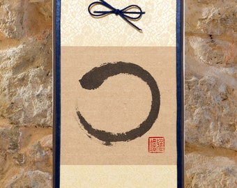 Enso circle. 16x26 cm | 6.2x10.2"