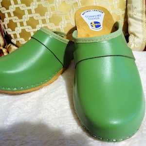 GREEN Swedish, Danish Style COMFORT clogs classic wood natural leather is a good gift for hunters, fishermen and garden lovers ORTOPEDIK