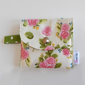 Monedero retro con rosas, cartera con estampado floral, bolsa de algodón hecha a mano, cartera de inspiración vintage, cartera shabby chic, idea de regalo retro, cartera pequeña