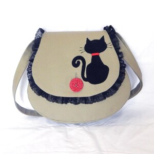 Handmade Cat Shoulder Bag: Beige Twill Crossbody Purse with Velour Applique